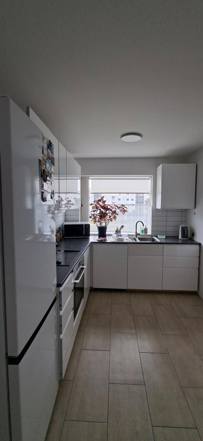 Kitchen or kitchenette, oven