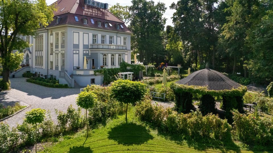 Property building, Garden