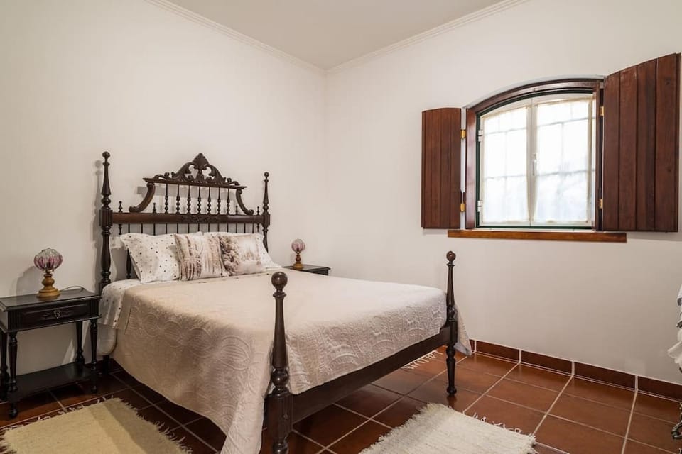 Bed, Day, Summer, Photo of the whole room, Bedroom, On site