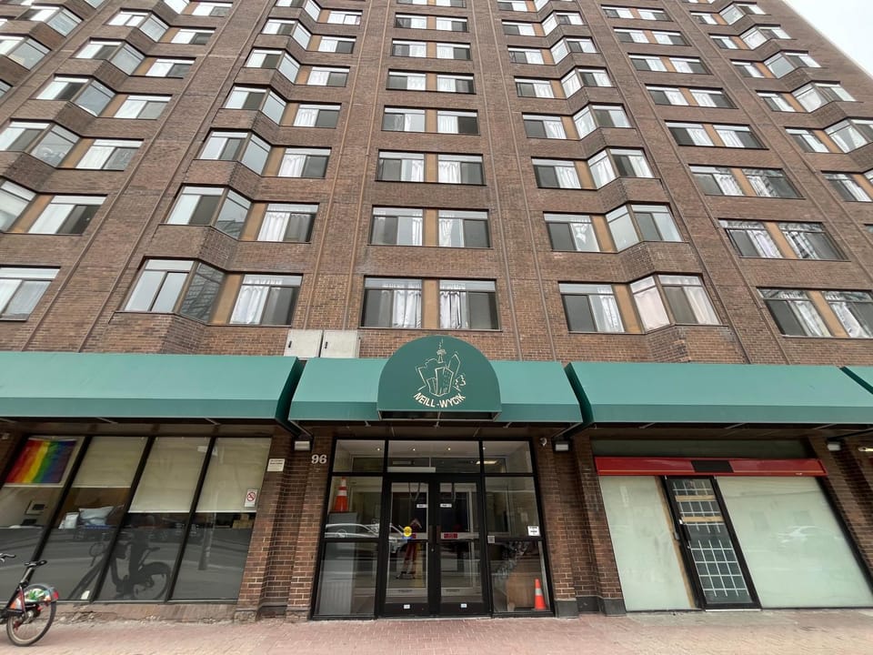 Property building, Facade/entrance