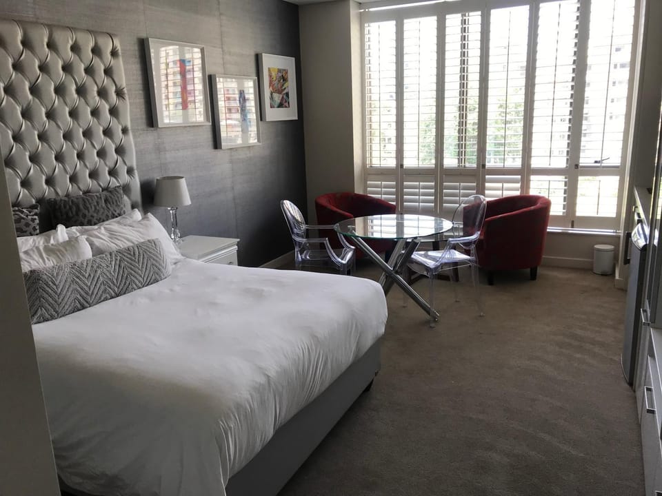 Sandton Skye Apartment in Sandton