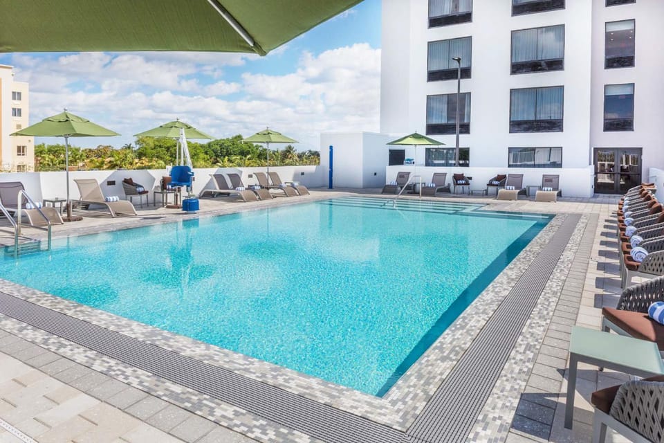 Swimming pool, Swimming pool