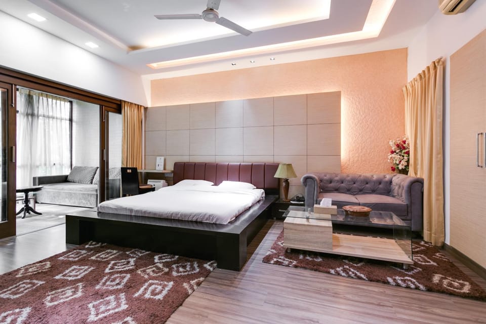 Photo of the whole room, Bedroom