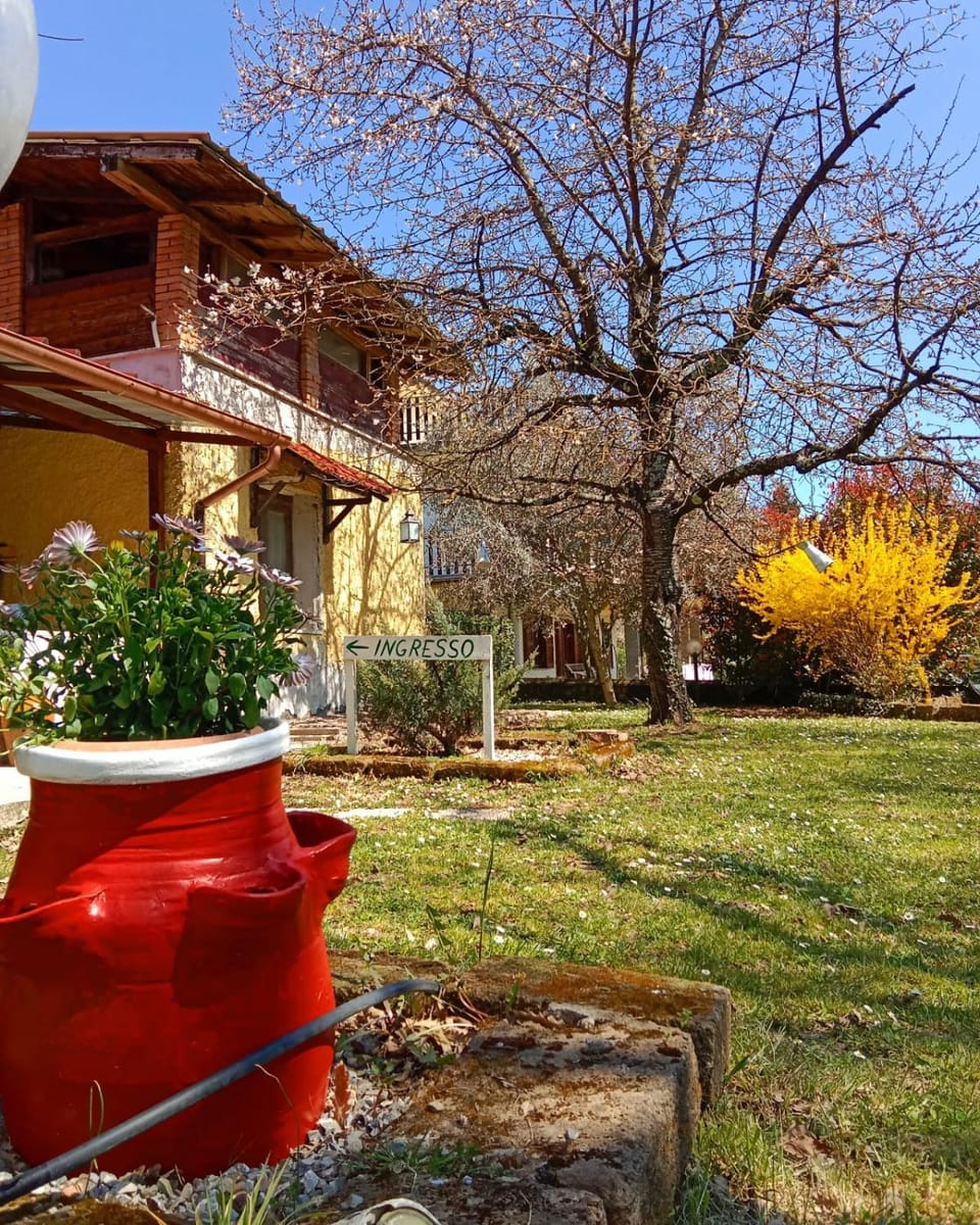 LA GROTTA Bed and Breakfast Bed and Breakfast in Umbria