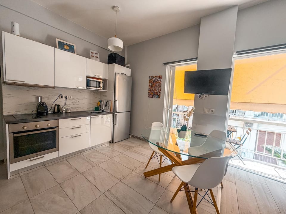 Walk to Markets from a Cozy Studio by Cielo Homes Apartment in Athens