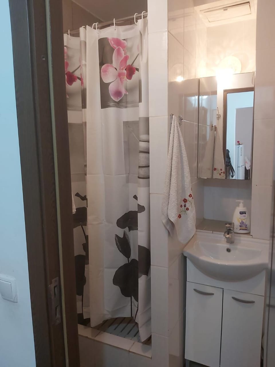 Shower, Bathroom, towels