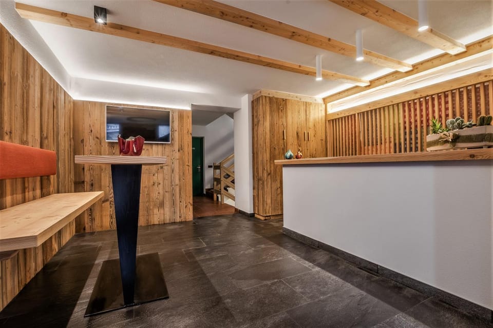 Facade/entrance, Lobby or reception
