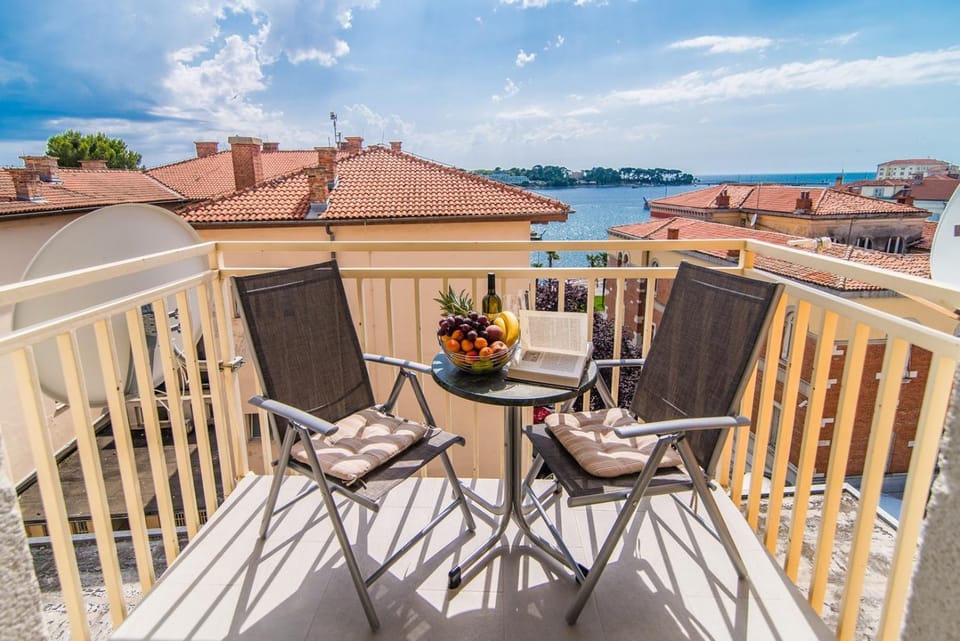Balcony/Terrace, City view