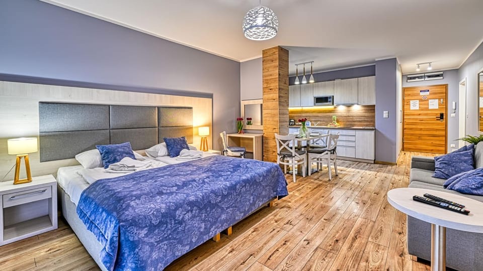 Bed, Photo of the whole room