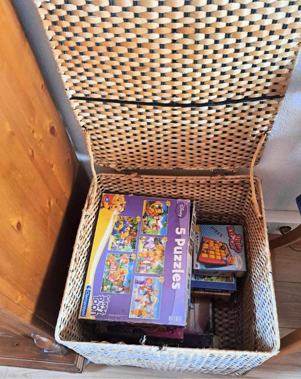 Entertainment, children, young children, older children, Family