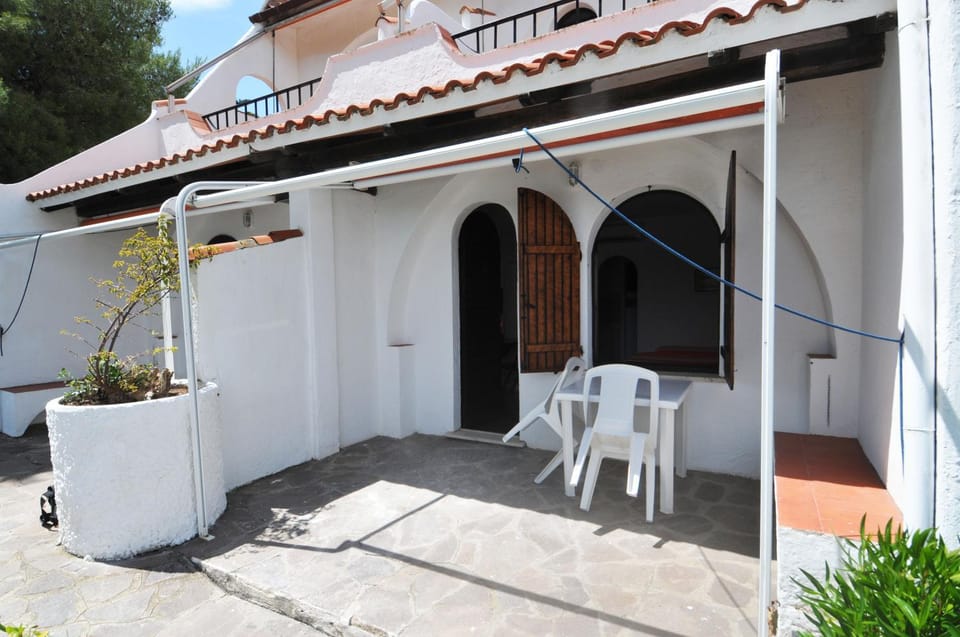Property building, Patio