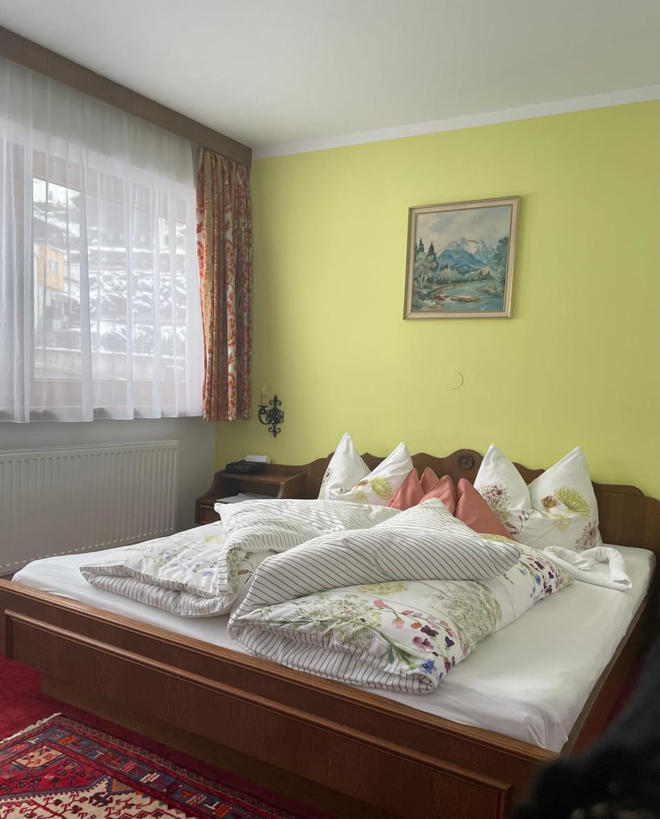 Gästehaus Eberl - Rita Bed and Breakfast in Tyrol