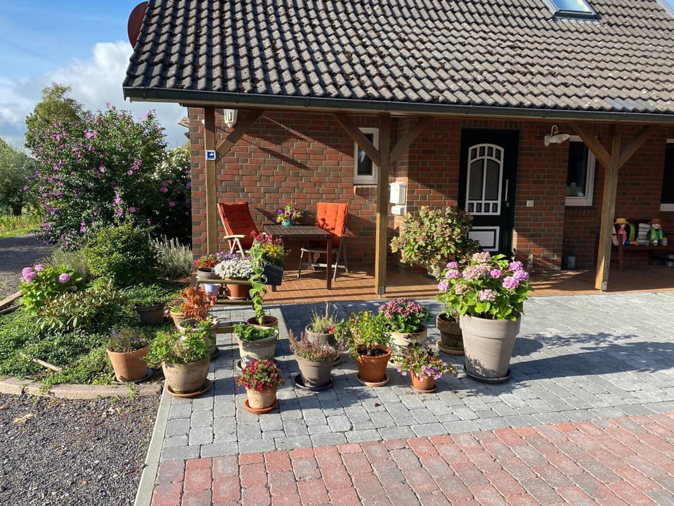 Property building, Seating area