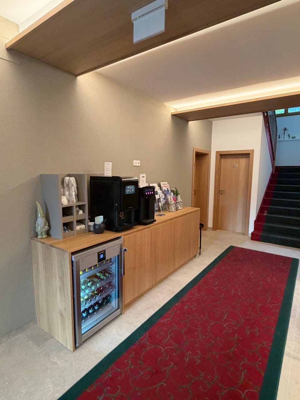 Coffee/tea facilities, minibar
