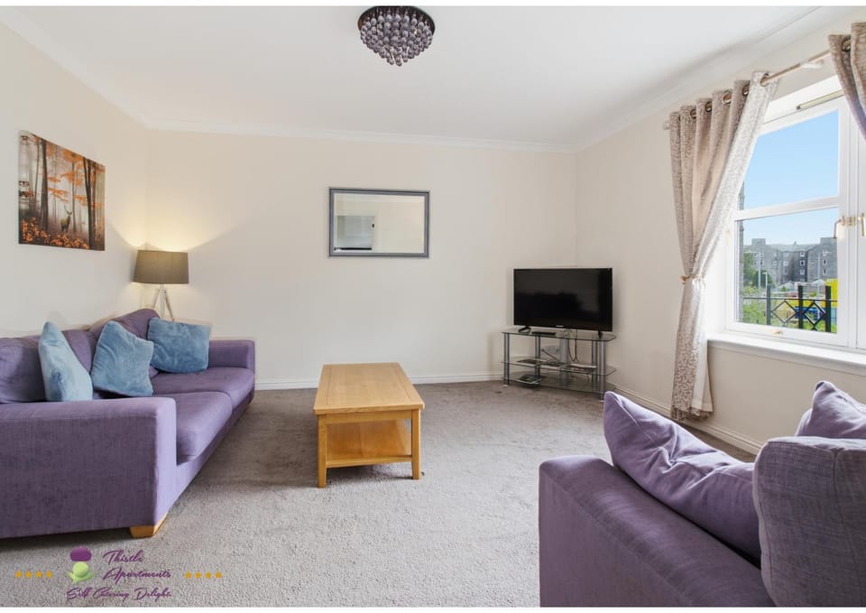 TV and multimedia, Living room, Seating area, City view, Area and facilities