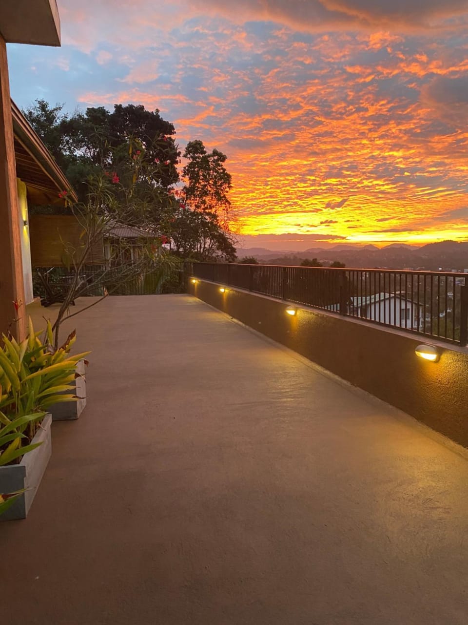 View (from property/room), Balcony/Terrace, Sunset
