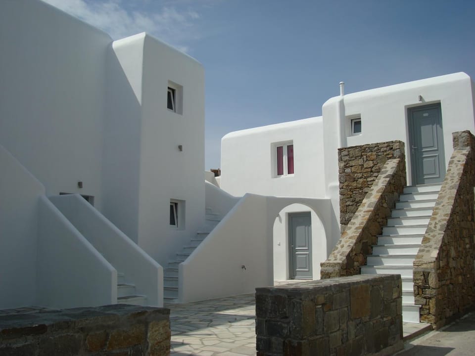 Property building, Patio, View (from property/room), Lobby or reception, Other, Decorative detail, Street view, Area and facilities