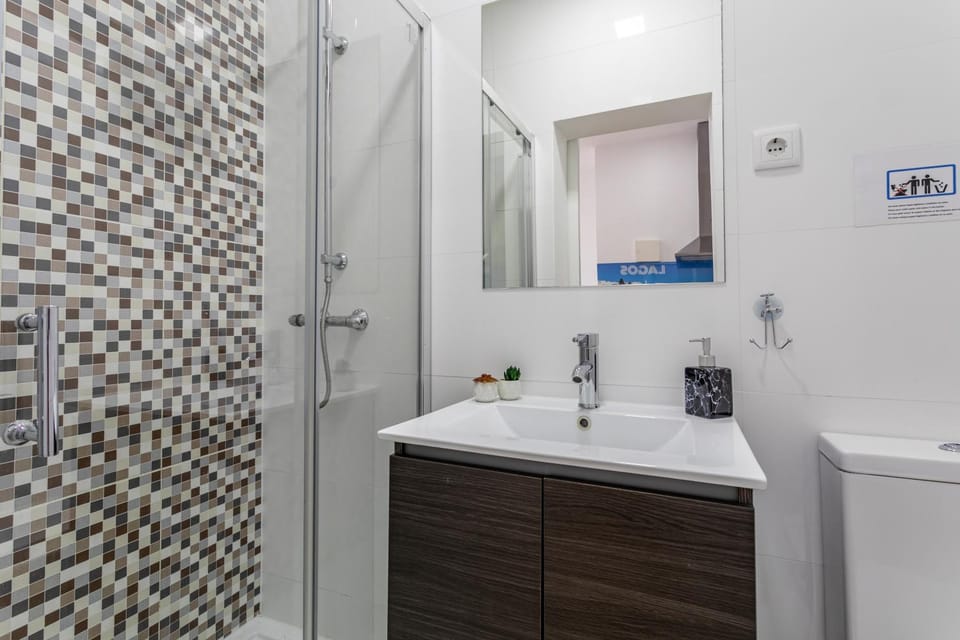 Shower, Bathroom