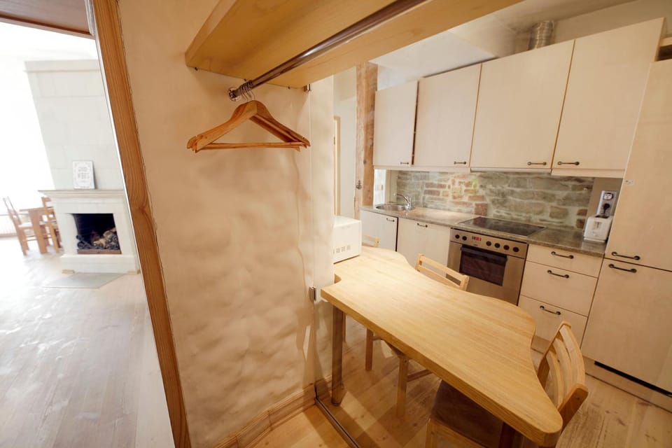 Coffee/tea facilities, Kitchen or kitchenette, Dining area, Area and facilities