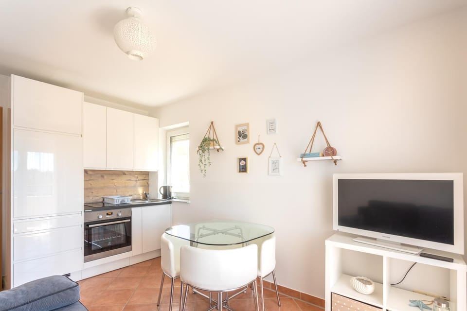 Communal lounge/ TV room, Kitchen or kitchenette, Living room, Dining area, Communal kitchen