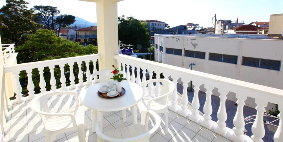 Balcony/Terrace, Quiet street view