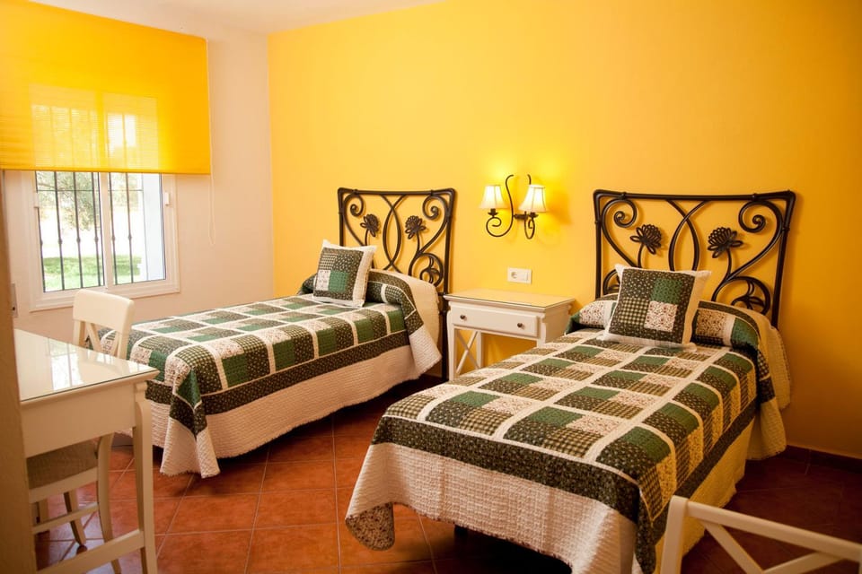 Hostal Los Pinos Bed and Breakfast in La Janda