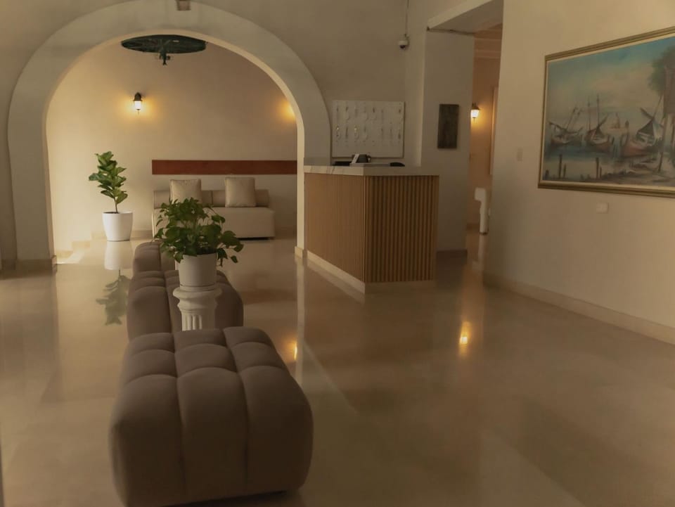 Living room, Lobby or reception