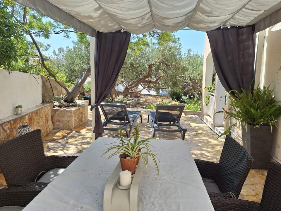 Olive garden Apartment in Hvar