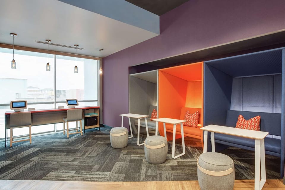 Lobby or reception, Business facilities