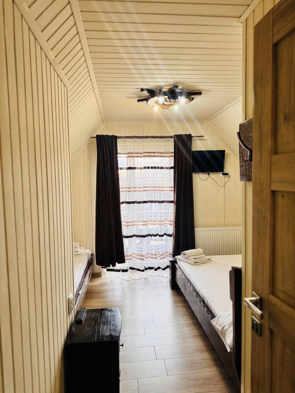Cottage Hata Zustrich Nature lodge in Ukraine