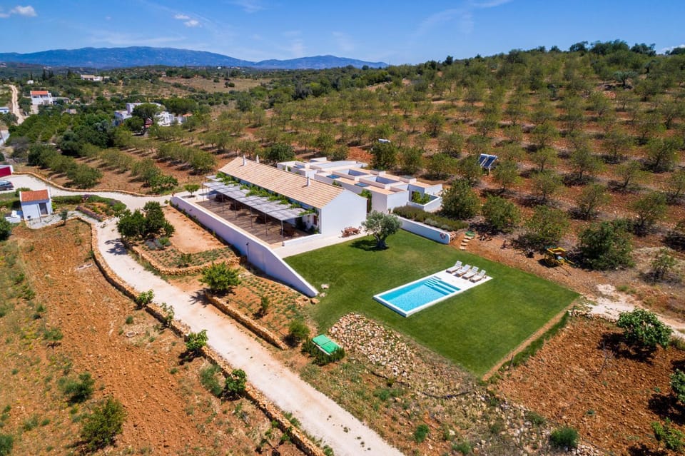 Off site, Bird's eye view