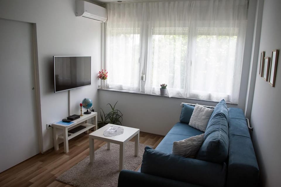 Meridian Apartment , 300m to Bus Terminal, Fast Wifi & Airport Transf Apartment in City of Zagreb