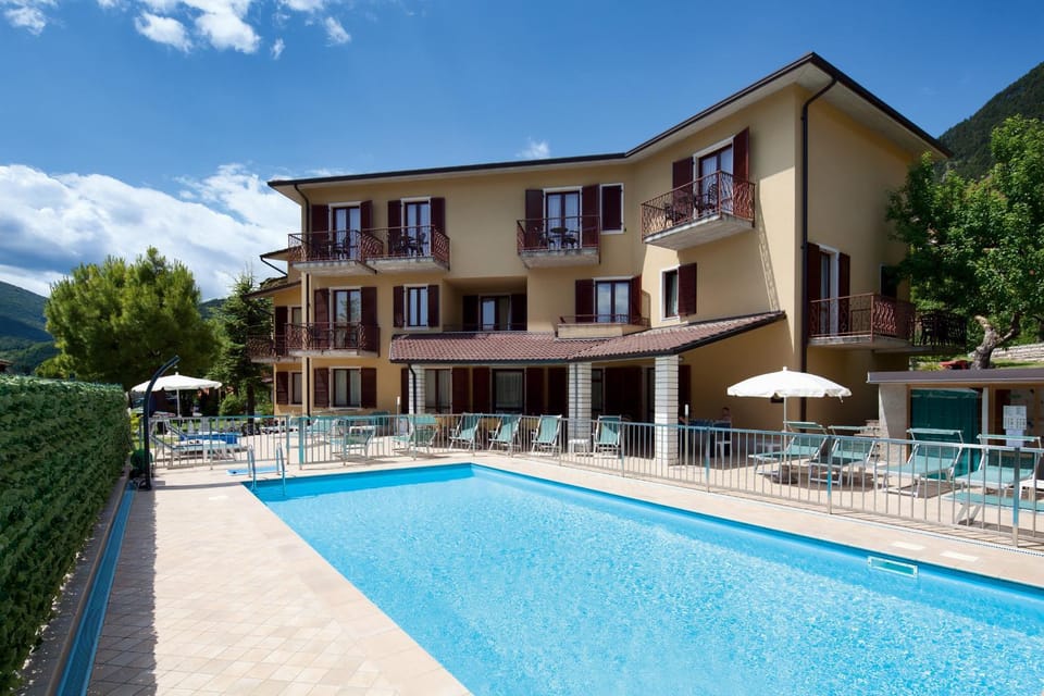Property building, Darts, Table tennis, Swimming pool, Swimming pool, group of guests, Family