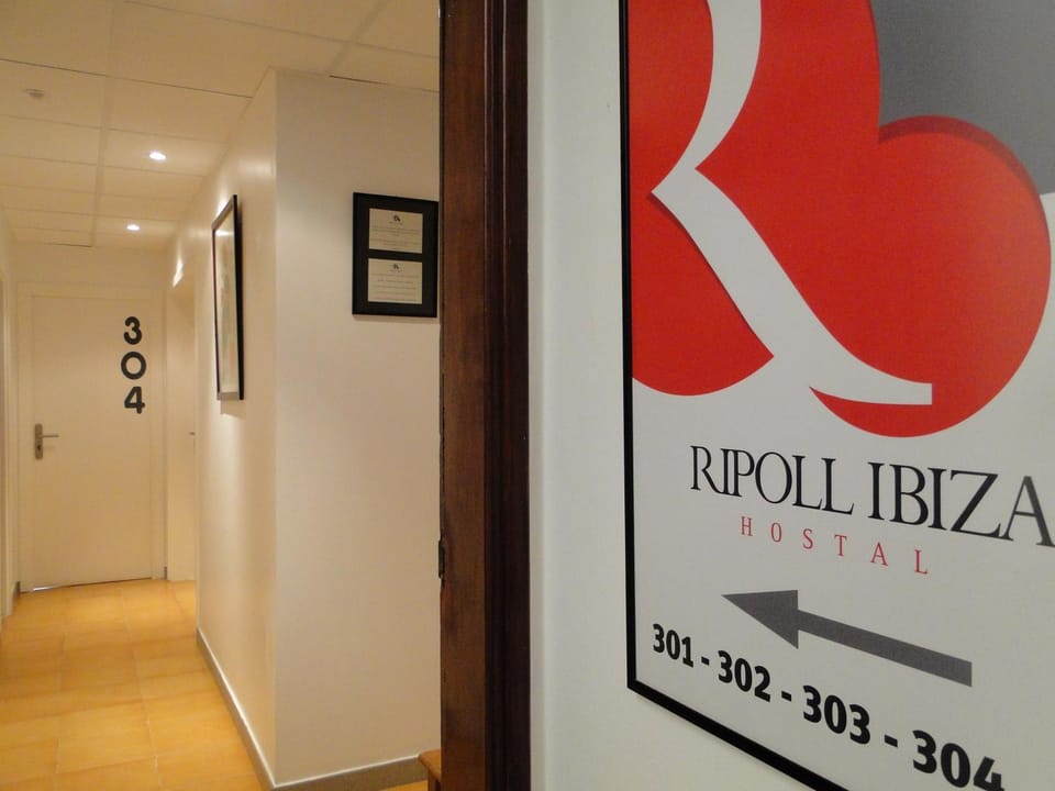 Hostal Ripoll Ibiza Bed and Breakfast in Ibiza