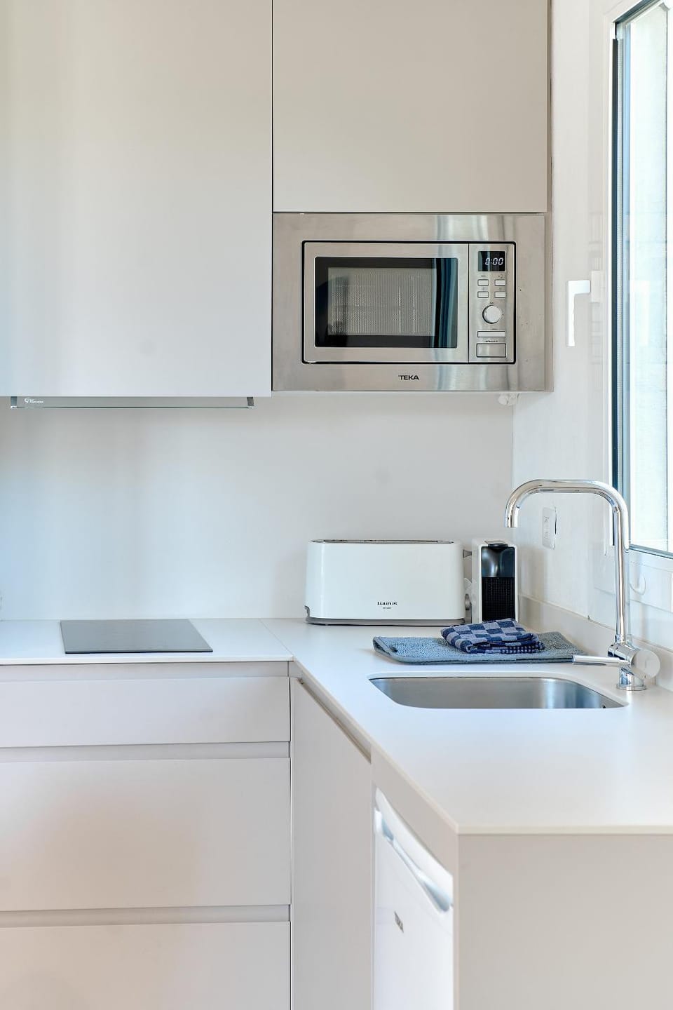 Kitchen or kitchenette, microwave, toaster