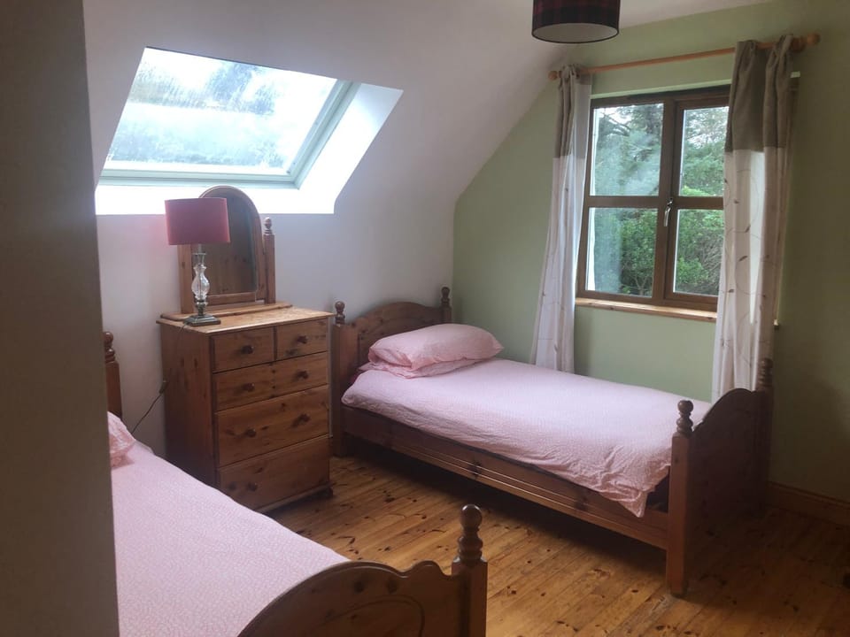 Letterfrack Farmhouse on equestrian farm in Letterfrack beside Connemara National Park House in County Mayo