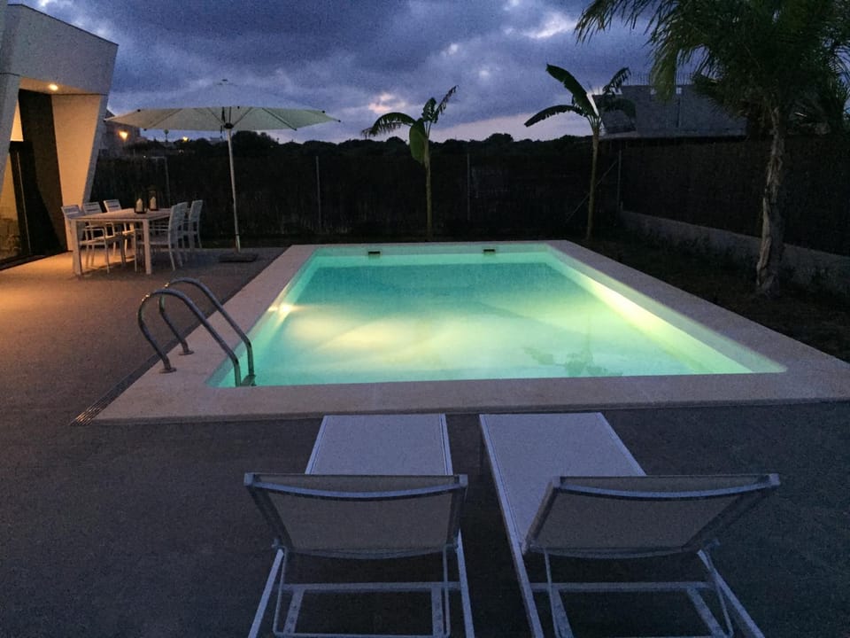 Garden, Swimming pool