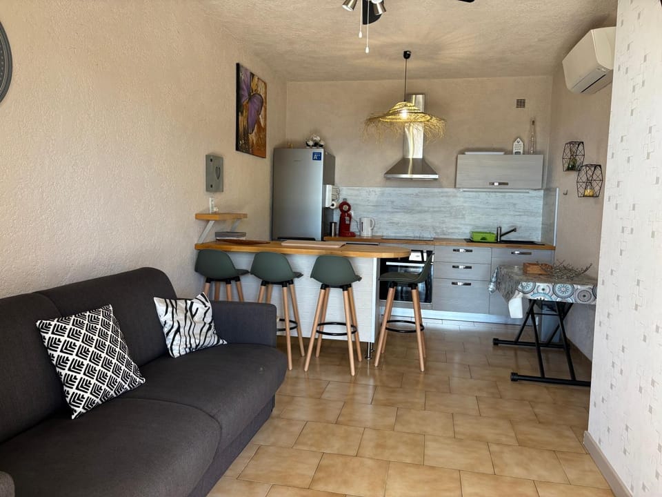 Lounge or bar