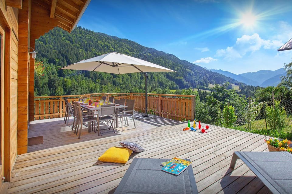Spring, Day, Natural landscape, View (from property/room), Balcony/Terrace, Dining area, Mountain view, sunbed