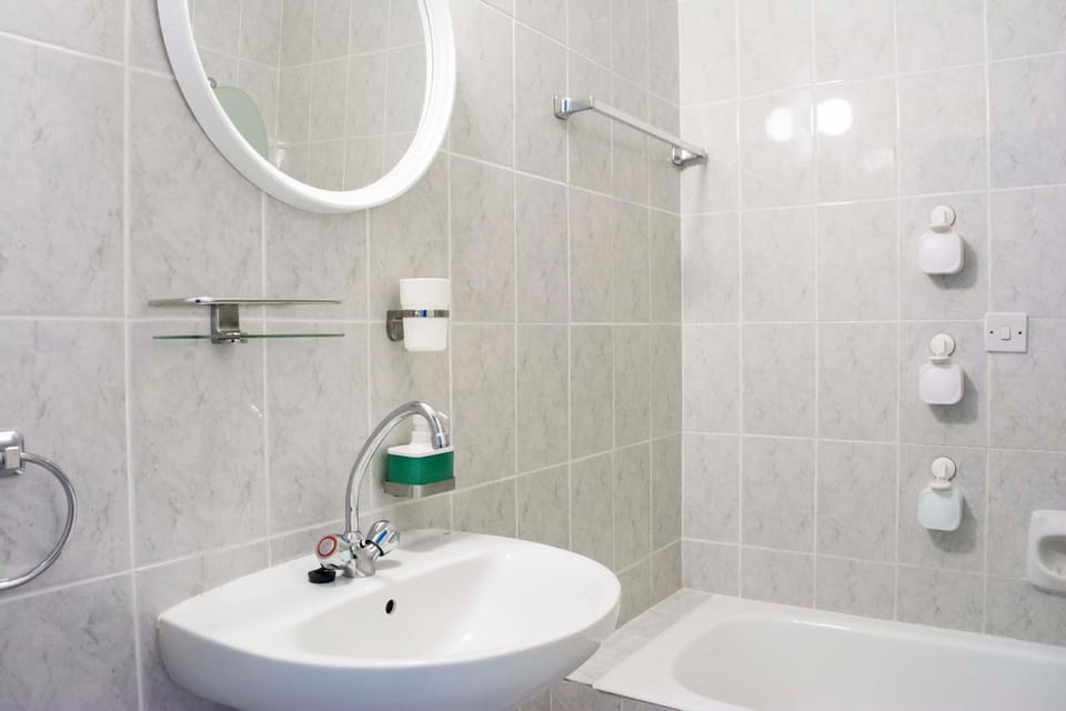 Bathroom, Decorative detail