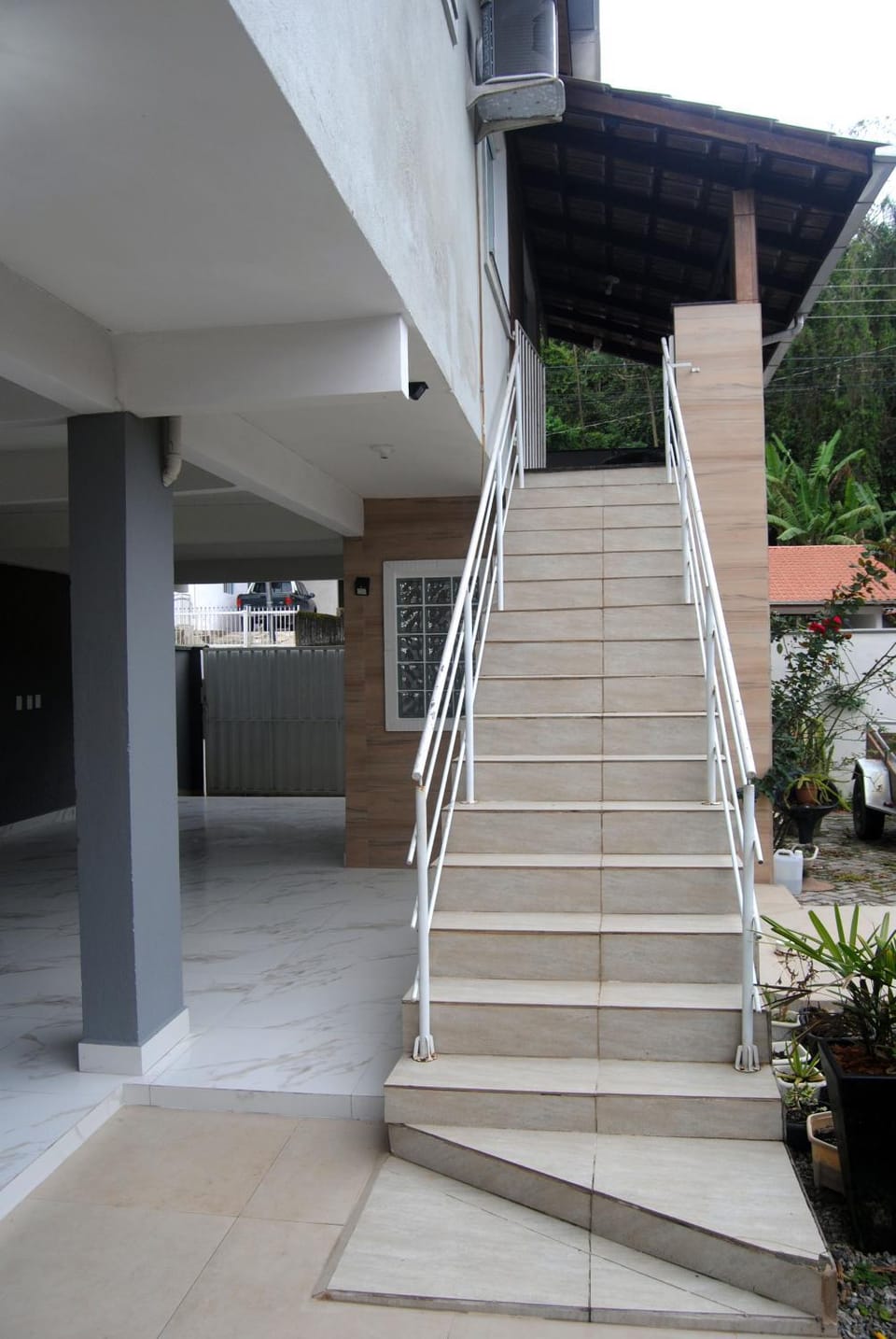 Sobrado House in Itapema