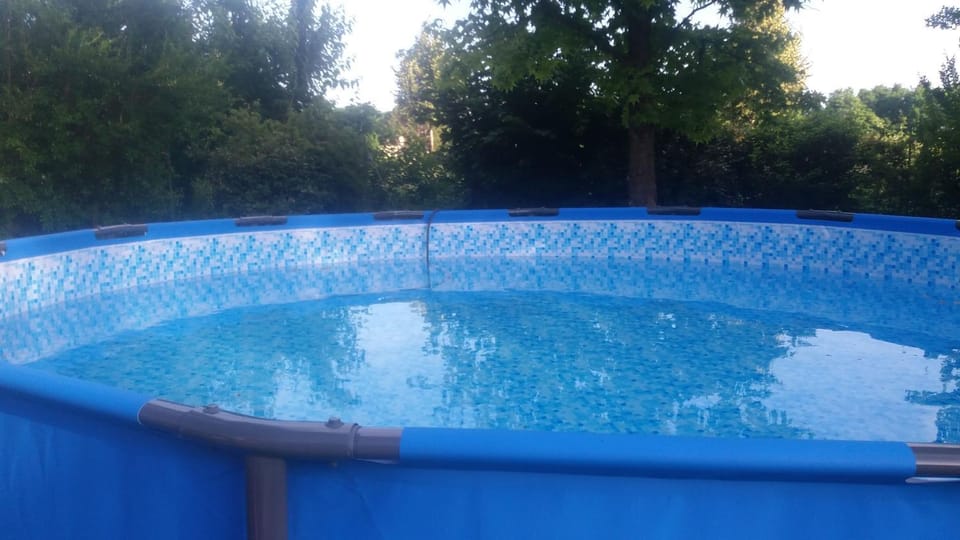 Swimming pool, Swimming pool