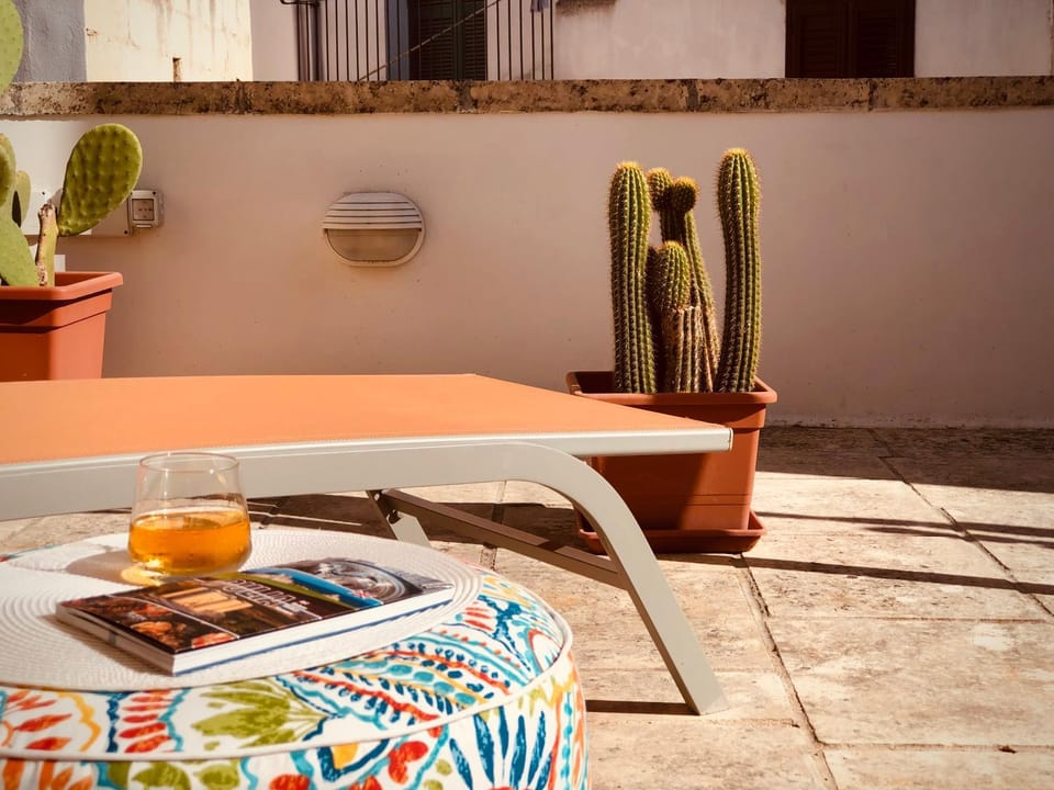 Solarium, sunbed
