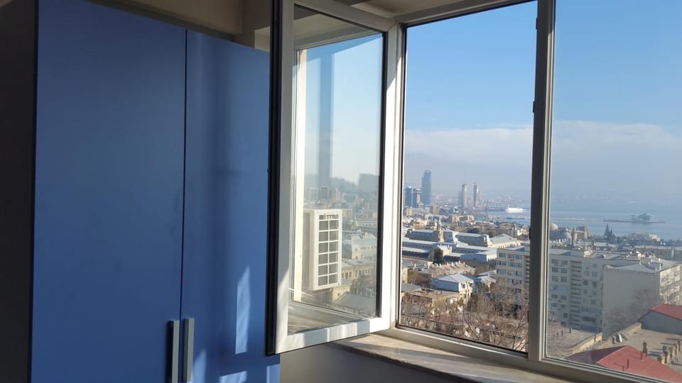 City view, Sea view