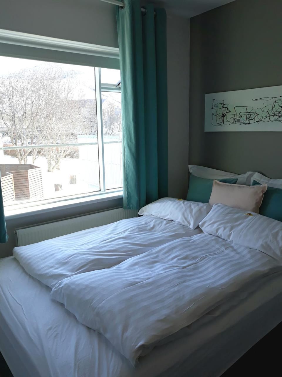 Bed, Bedroom, City view