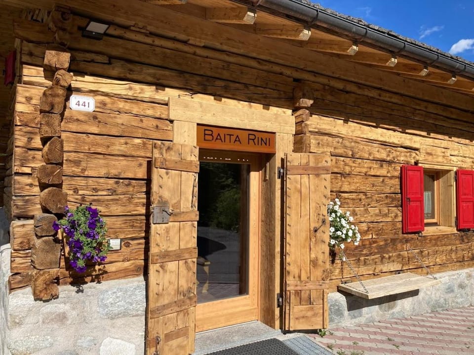 Baita Rini Chalet in Canton of Grisons