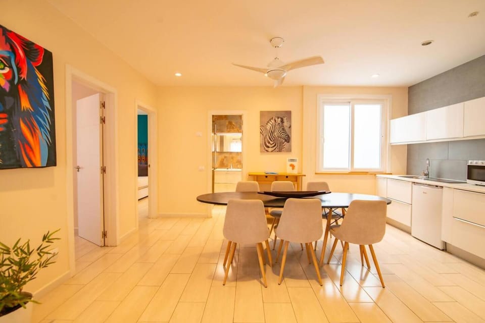 Africa Master Suite 3 bedrooms. Aire acondicionado Apartment in Las Palmas de Gran Canaria