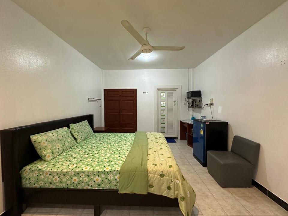 Soi Bang thao 2 Aircon Studio Apartment in Choeng Thale