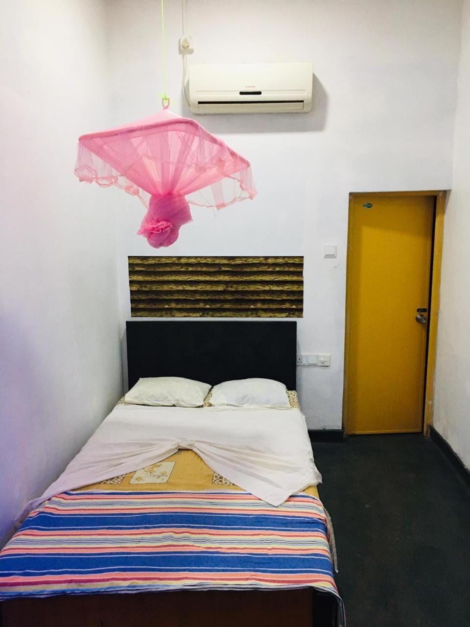 Bathiya Tourist Guest Anuradhapura Bed and Breakfast in Sri Lanka