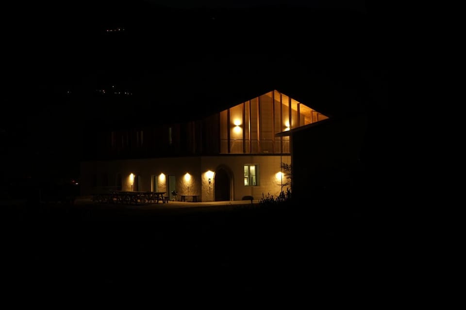Facade/entrance, Night, Balcony/Terrace, City view